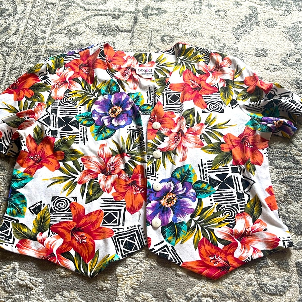 Size large, Hawaiian women shirt